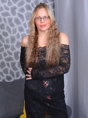 Naughty British housewife playing with herself