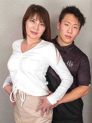 A toyboy's dream comes true when MILF Reiki Haruno gives more than a normal massage